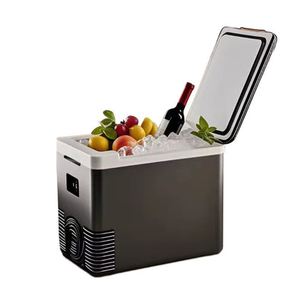 Tragbarer Autokühler/Heizlüfter 🧊 20 °C Temperaturunterschied, leistungsstarke Kühlung/Heizung ♨️ Bietet Platz für 6 Wasserflaschen + Snacks 🍎 Leiser Betrieb mit nur 45 Dezibel 🔇 Unverzichtbar für unterwegs ⛺