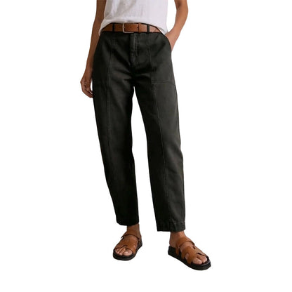 Vielseitige, schmal zulaufende Hose 👖 Hochgeschnitten und figurbetont, praktische Taschen, knitterfreies Material, zaubert längere Beine 📏